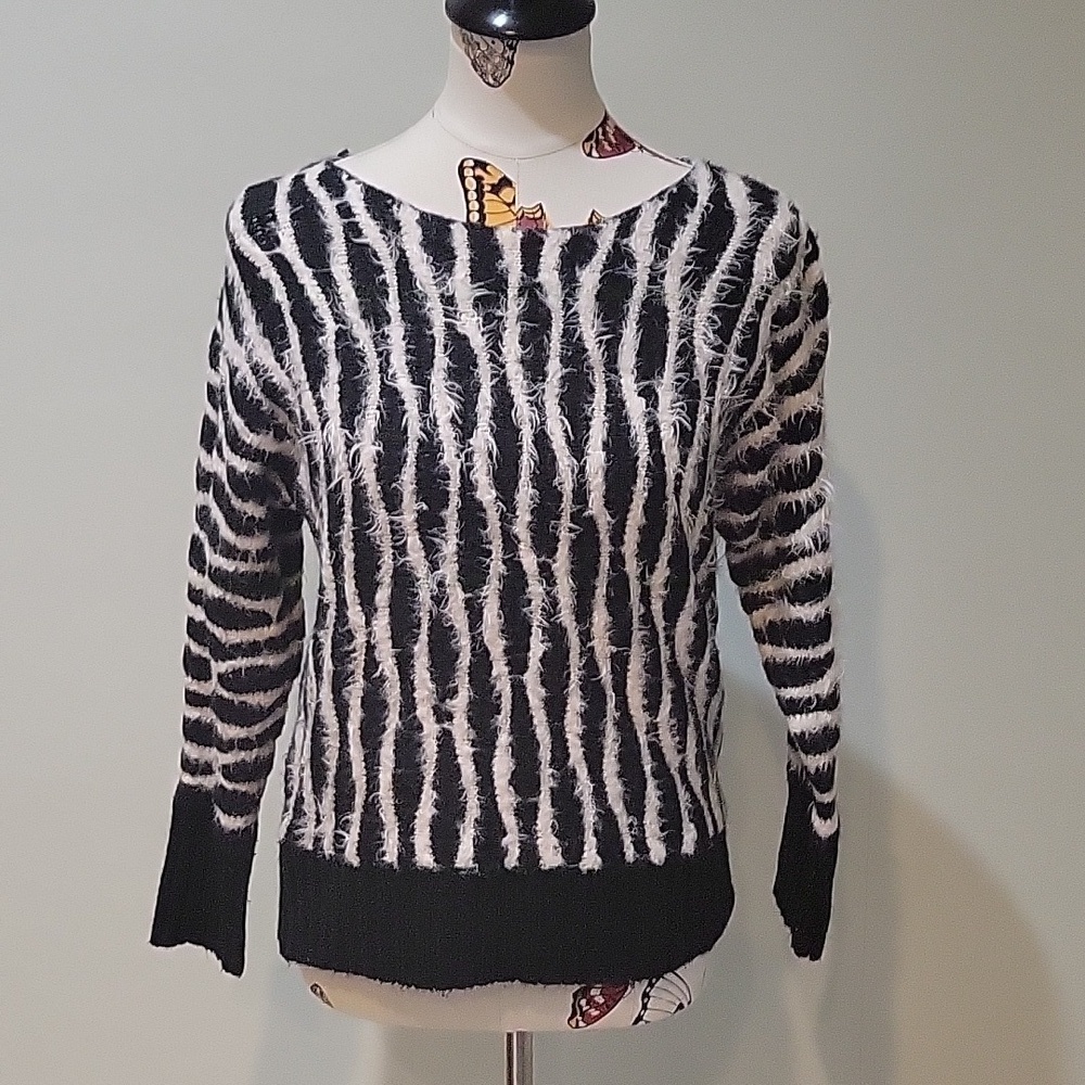 SISTERS zebra stripped fuzzy knit sweater. Size is Large.